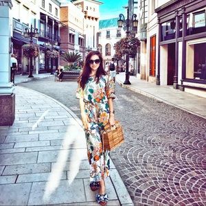 Meet your Posher, Sorina